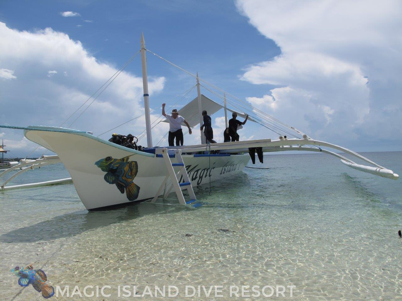 Magic Island Dive Resort Моалбоал Экстерьер фото